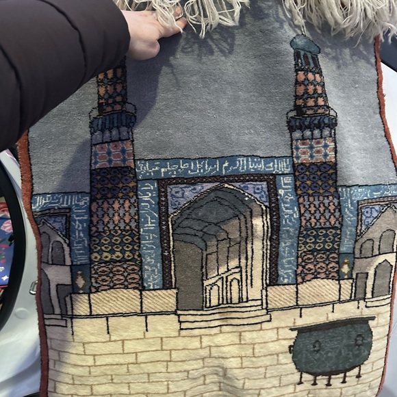 authentic handmade Tapestry with Architectural Design - Picture 2 of 3